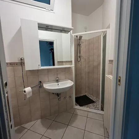 Dimora Giulia Sea View * ריצ'יונה