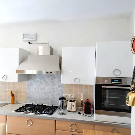Dimora Giulia Sea View *